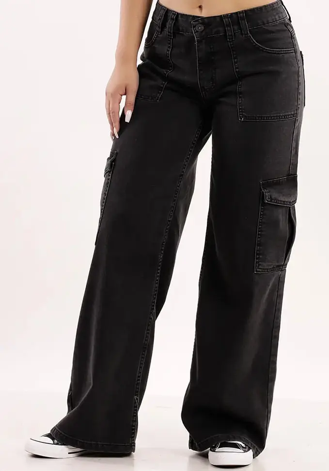 jeans modelo tala estilo baggy color negro